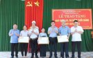 Đảng Ủy xã Giao An tổ chức Lễ trao tặng Huy hiệu Đảng
